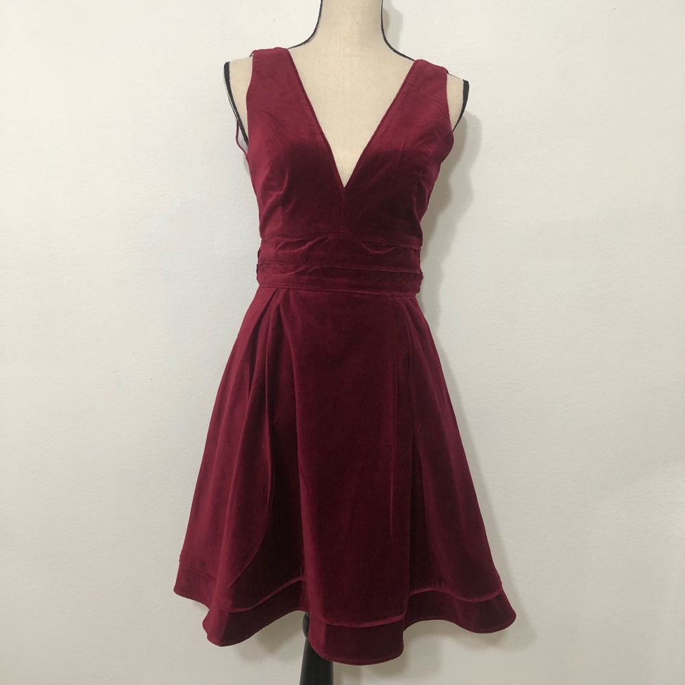 Lauren James Velvet Burgundy V-neck Dress Size XS *altered at shoulder seams*